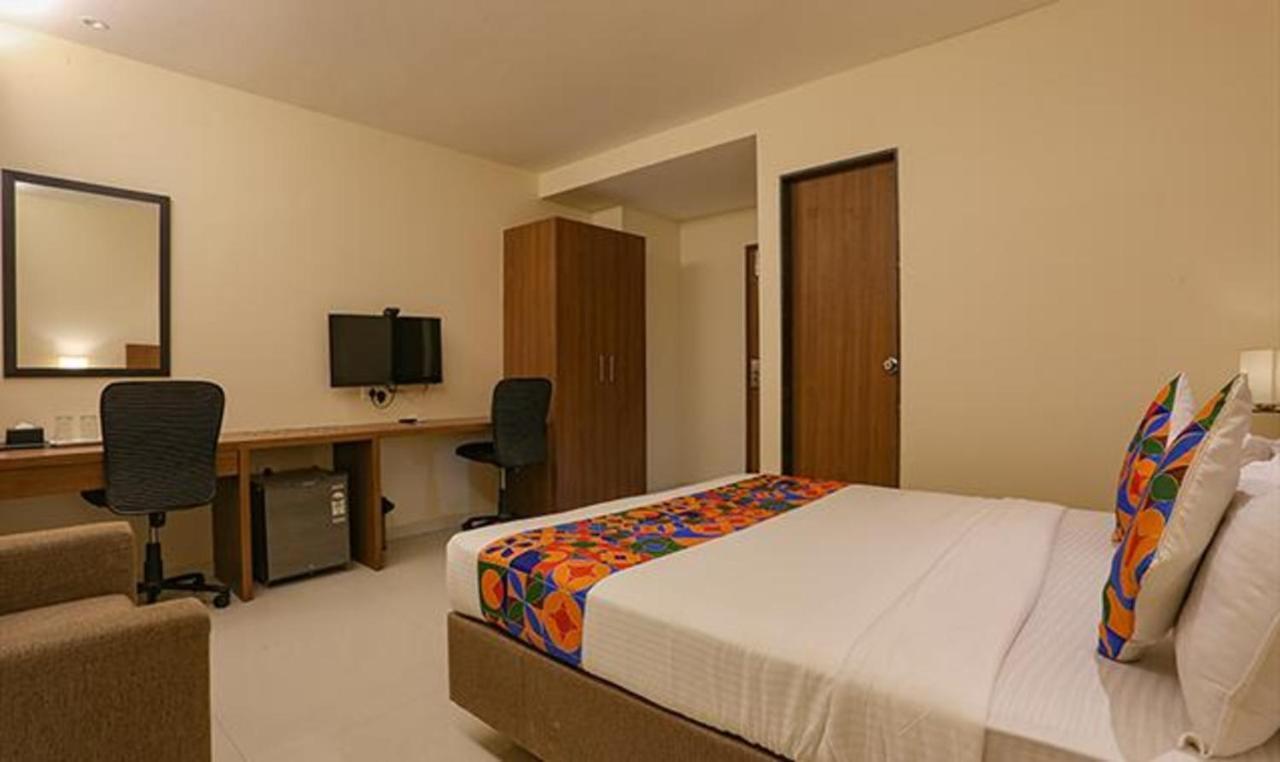 Fabhotel Royal International - Nr Mumbai International Airport Buitenkant foto
